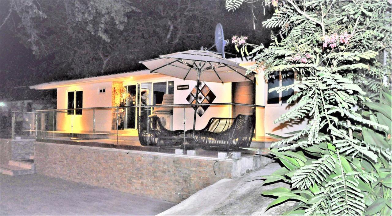 La Romantica Bed and Breakfast Contadora Island Esterno foto