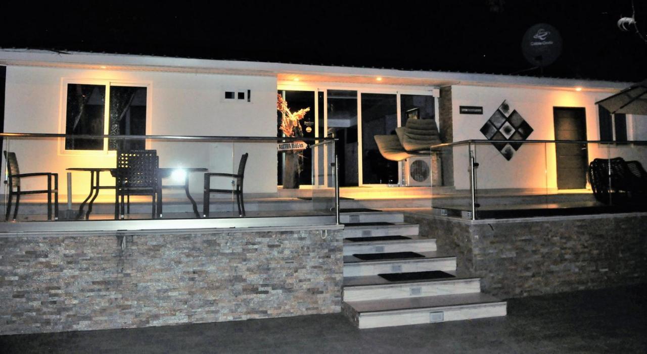 La Romantica Bed and Breakfast Contadora Island Esterno foto