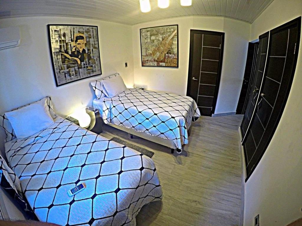 La Romantica Bed and Breakfast Contadora Island Esterno foto