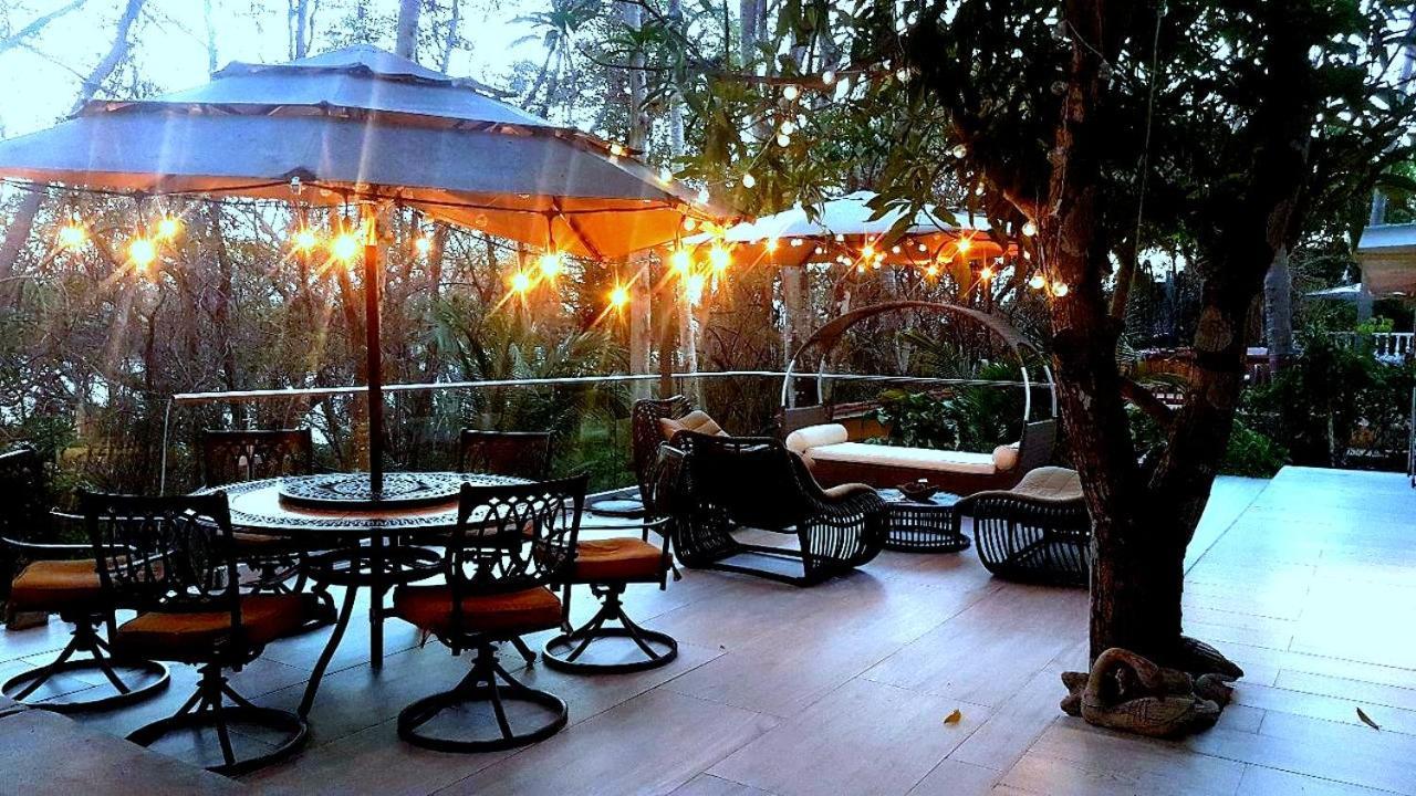 La Romantica Bed and Breakfast Contadora Island Esterno foto