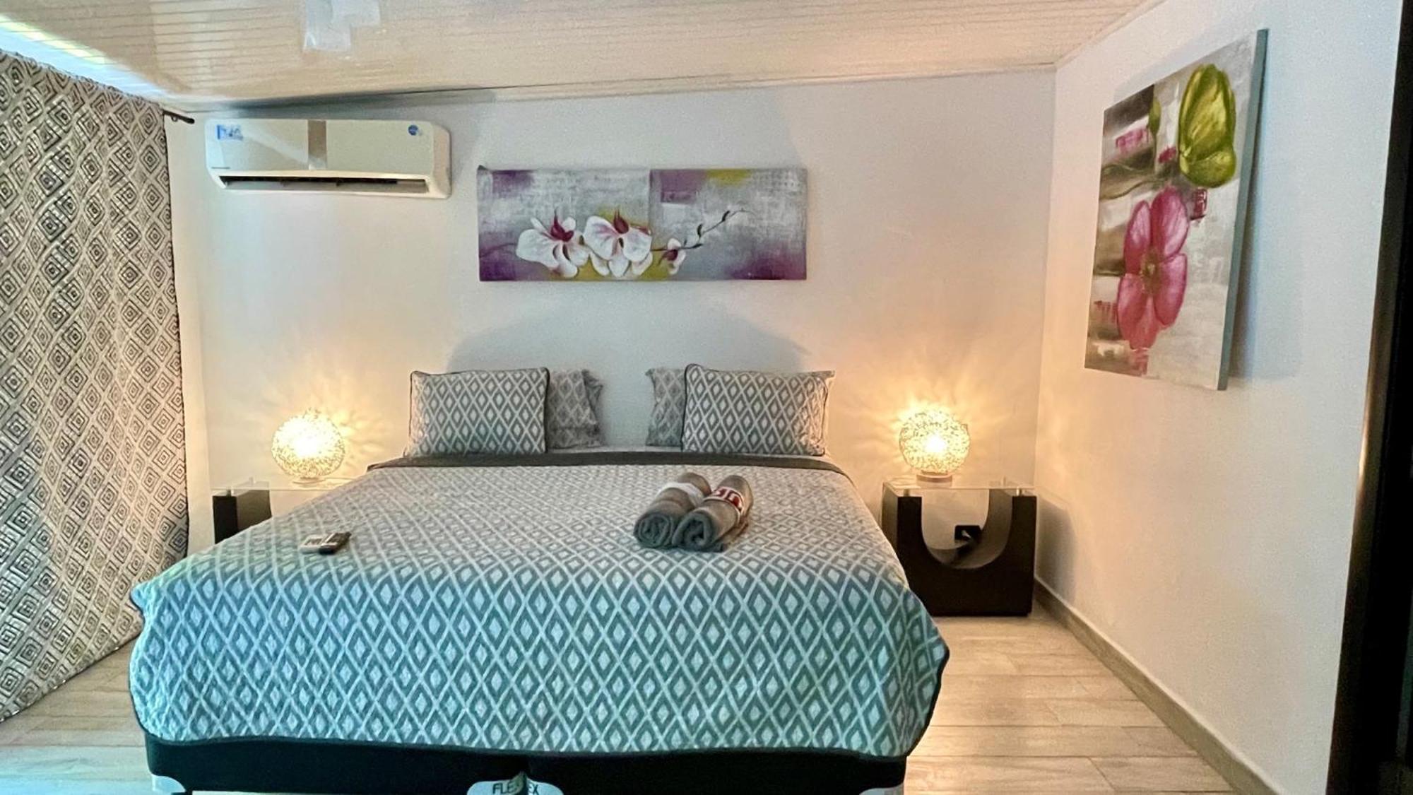La Romantica Bed and Breakfast Contadora Island Esterno foto