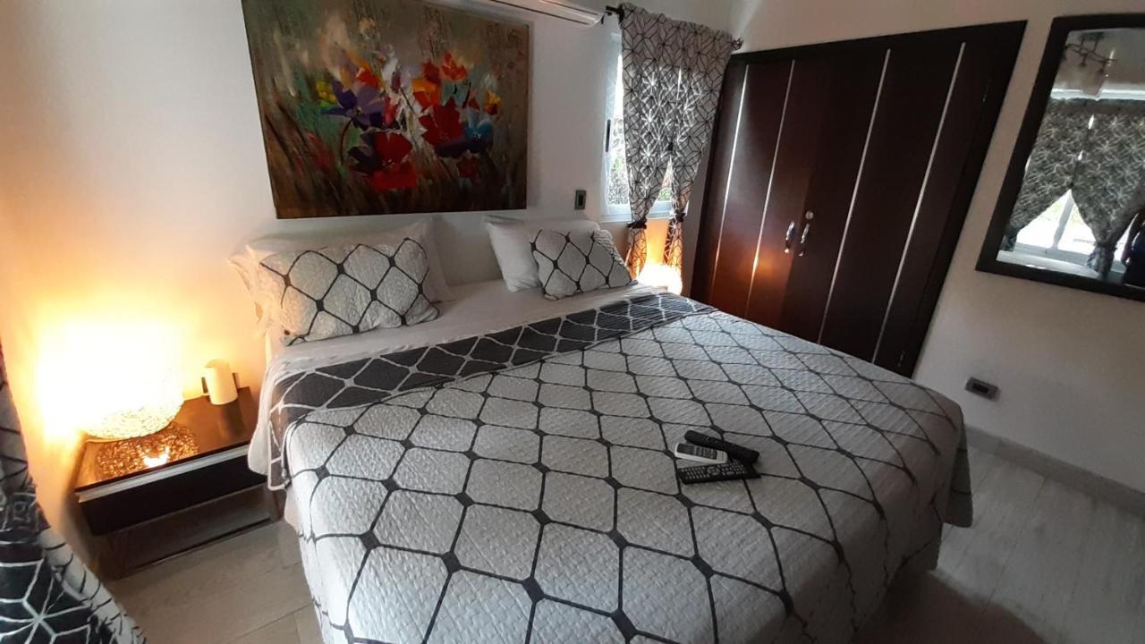 La Romantica Bed and Breakfast Contadora Island Esterno foto